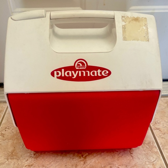 Igloo Playmate Red Cooler - 16 Quart, 30 Can Capacity, Pack Of 2, Portable With Locking Lid